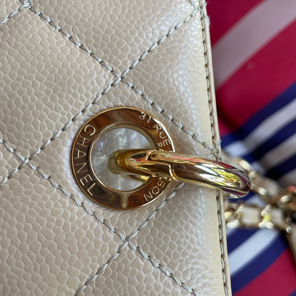 Chanel Large GST beige (authentic) - Picture 4 of 12
